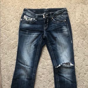 Vigoss capris like new. No stains.